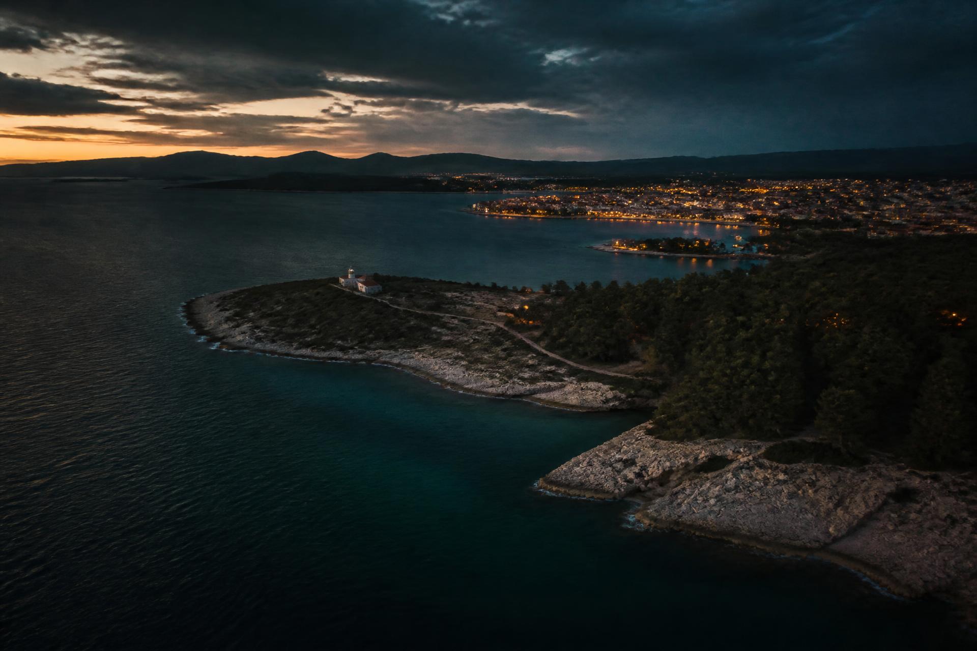 Jadranska obala u sumrak